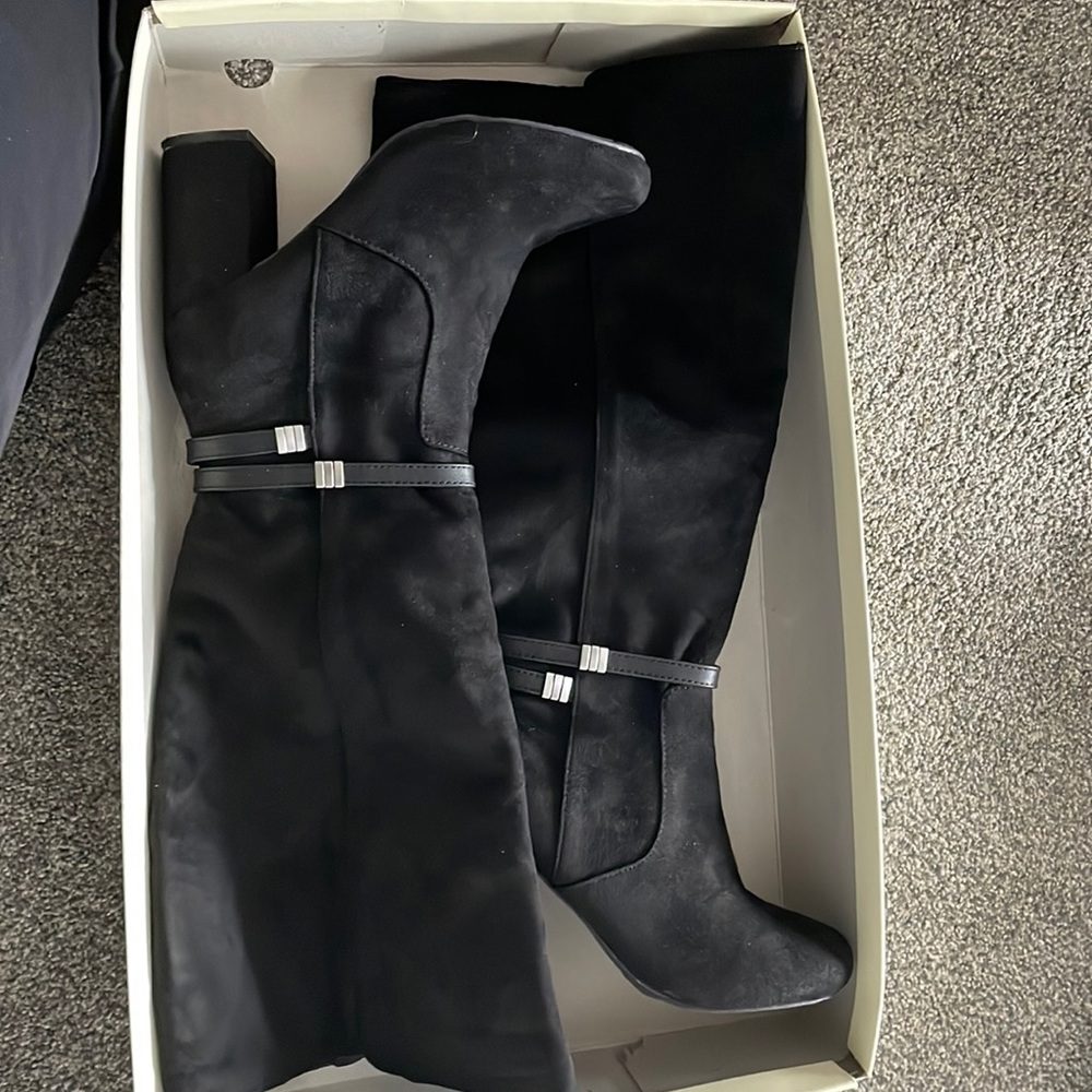 Black suede boots only used ones